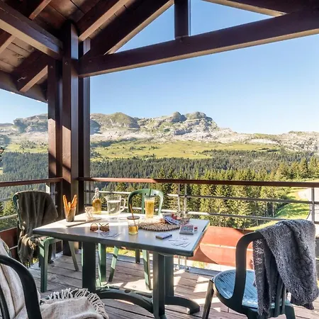 Aparthotel Pierre & Premium Les Terrasses D'eos 5*