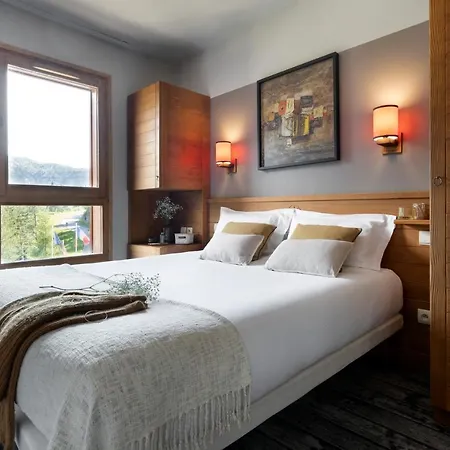 Aparthotel Pierre & Premium Les Terrasses D'eos 5*